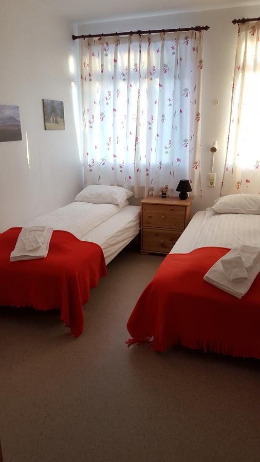 Guesthouse Leirubakki Asolfsstathir Exteriör bild